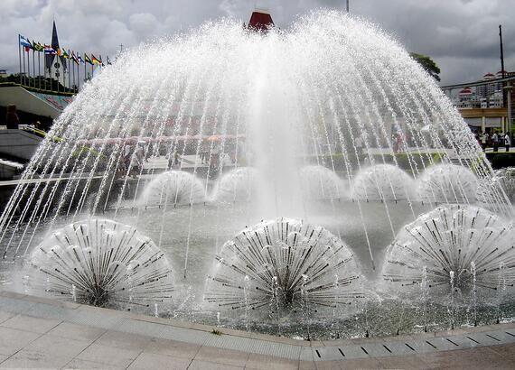 廣場(chǎng)噴泉